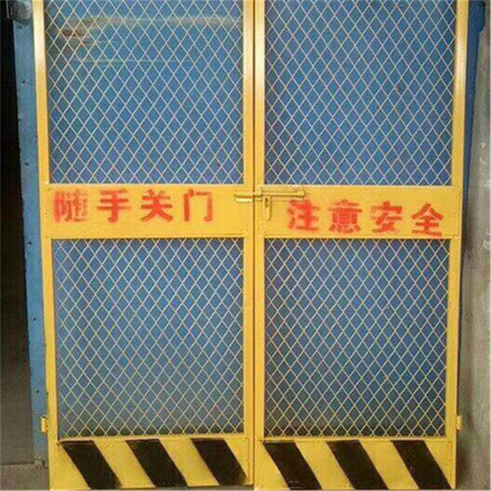 电梯门